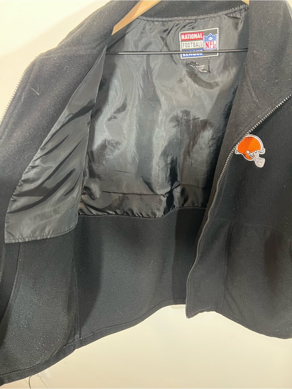 Vintage NFL branded Cleveland Browns vest | Size L - Picture 5 of 11